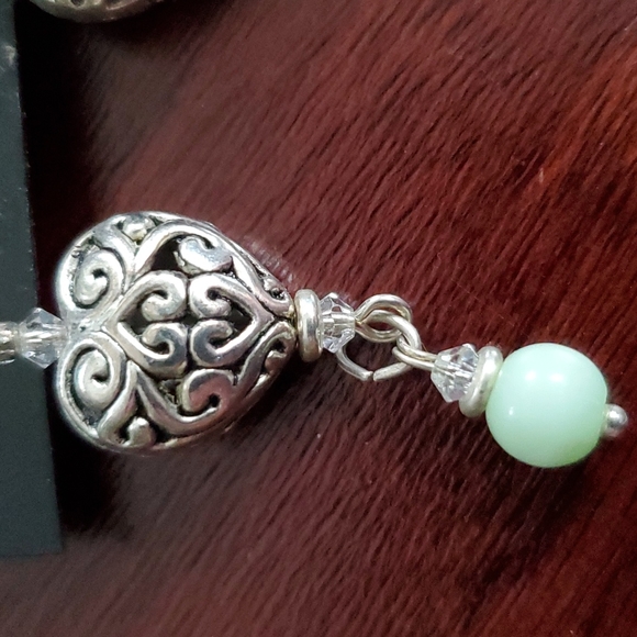 NWOT bracelet and earrings set - Picture 12 of 12